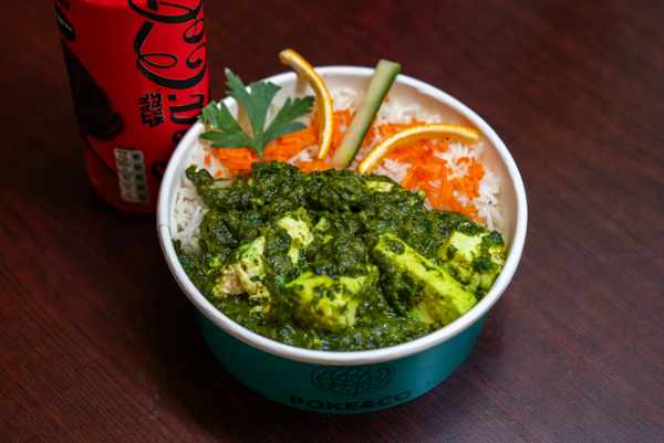 Bowl de palak paneer aux épinards